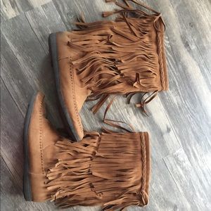 Rampage Fringe Boots 👢